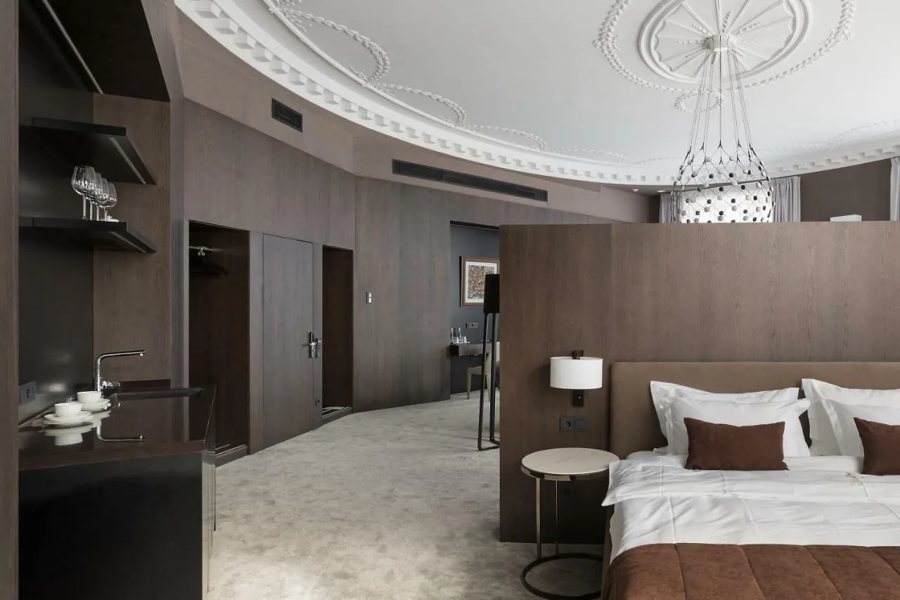 Bankhotel Lviv